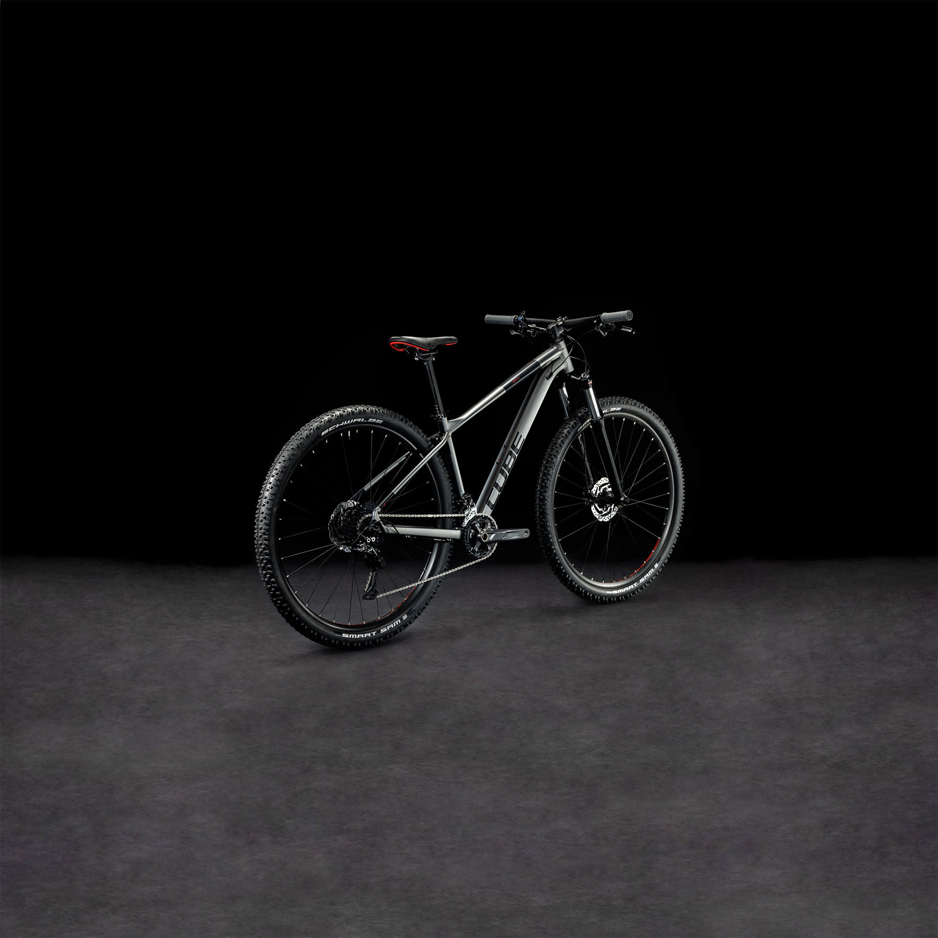 Bicicleta de montaña CUBE Aim Ex / Grey'n'Red / Transmisión 2x10 velocidades